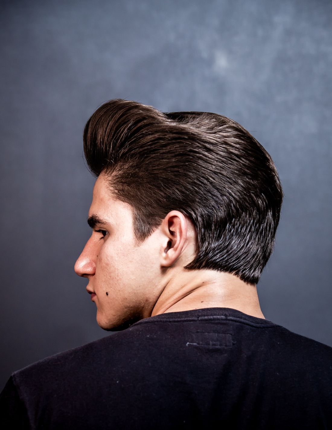 Coupe pompadour vue de dos